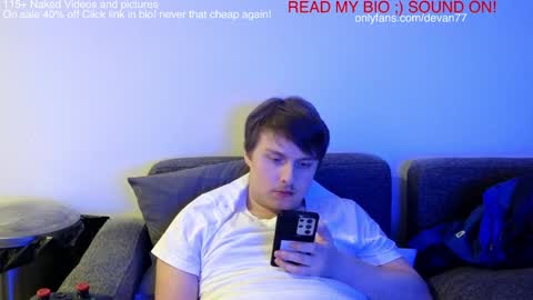 Snapshot of devantheplug chatting on 16, 12, 2024 Devan online show from 16, 12, 2024