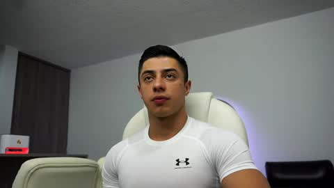 Snapshot of devin_hunter chatting on 25, 1, 2025 Devin Hunter online show from 25, 1, 2025