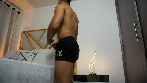 Snapshot of devin_hunter chatting on 6, 2, 2025 Devin Hunter online show from 6, 2, 2025