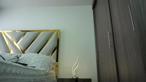 Snapshot of devin_hunter chatting on 19, 2, 2025 Devin Hunter online show from 19, 2, 2025