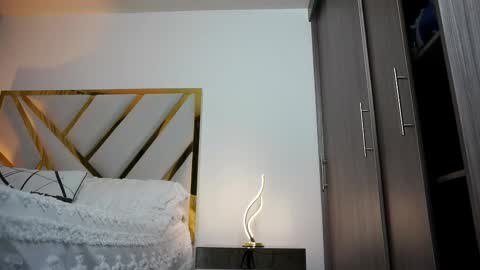 Snapshot of devin_hunter chatting on 22, 2, 2025 Devin Hunter online show from 22, 2, 2025