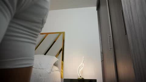 Snapshot of devin_hunter chatting on 4, 3, 2025 Devin Hunter online show from 4, 3, 2025