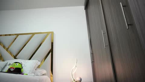 Snapshot of devin_hunter chatting on 19, 9, 2025 Devin Hunter online show from 19, 9, 2025