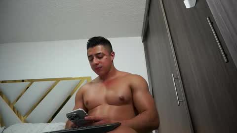 Snapshot of devin_hunter chatting on 1, 10, 2025 Devin Hunter online show from 1, 10, 2025