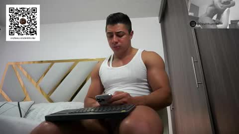 Snapshot of devin_hunter chatting on 21, 10, 2025 Devin Hunter online show from 21, 10, 2025