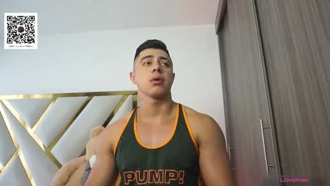 Snapshot of devin_hunter chatting on 23, 11, 2025 Devin Hunter online show from 23, 11, 2025