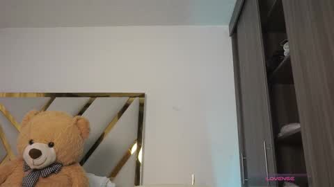 Snapshot of devin_hunter chatting on 22, 12, 2025 Devin Hunter online show from 22, 12, 2025