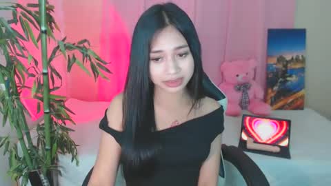 Snapshot of devine_goddessx chatting on 24, 1, 2025 Devine Greyson online show from 24, 1, 2025