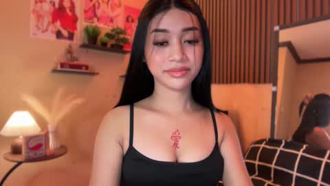 Snapshot of devine_goddessx chatting on 18, 11, 2025 Devine Greyson online show from 18, 11, 2025