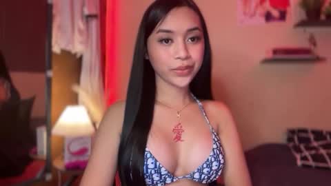 Snapshot of devine_goddessx chatting on 14, 12, 2025 Devine Greyson online show from 14, 12, 2025