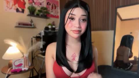 Snapshot of devine_goddessx chatting on 13, 2, 2026 Devine Greyson online show from 13, 2, 2026