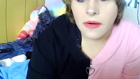 devykitten online show from 19, 4, 2026