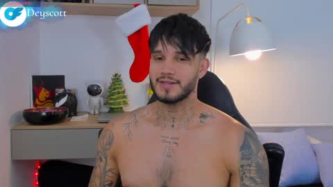 Snapshot of deymon_scott chatting on 31, 12, 2024 JULIAN online show from 31, 12, 2024