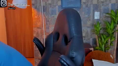 Snapshot of deymon_scott chatting on 28, 10, 2025 JULIAN online show from 28, 10, 2025