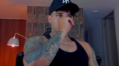 Snapshot of deymon_scott chatting on 14, 11, 2025 JULIAN online show from 14, 11, 2025