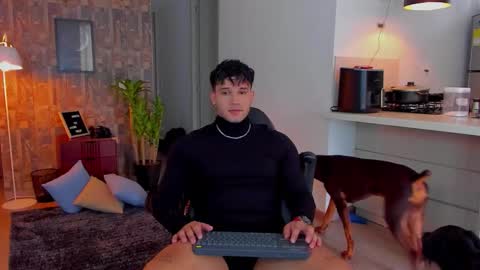 Snapshot of deymon_scott chatting on 16, 11, 2025 JULIAN online show from 16, 11, 2025