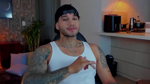 Snapshot of deymon_scott chatting on 27, 11, 2025 JULIAN online show from 27, 11, 2025