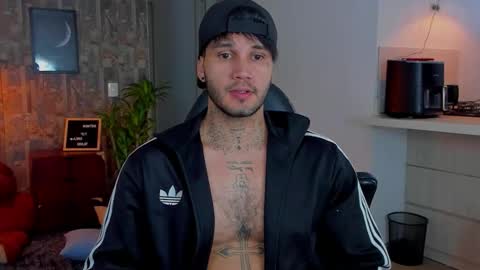 Snapshot of deymon_scott chatting on 15, 12, 2025 JULIAN online show from 15, 12, 2025