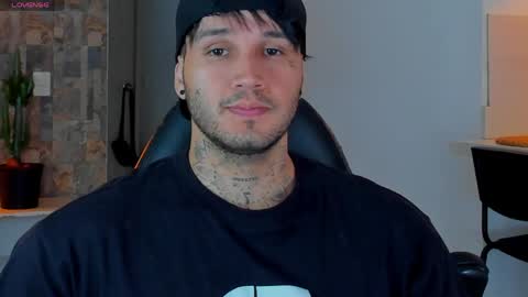 Snapshot of deymon_scott chatting on 31, 3, 2026 JULIAN online show from 31, 3, 2026