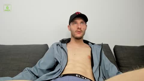 Snapshot of deymond_russo chatting on 9, 2, 2026 deymond_russo online show from 9, 2, 2026