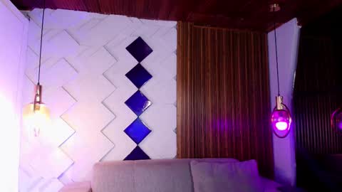 Camila and Megan online show from 16, 1, 2026