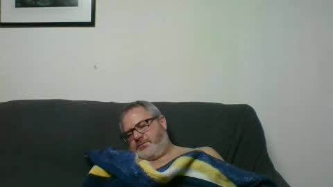 Snapshot of diamond_couple_82 chatting on 4, 2, 2025 diamond_couple_82 online show from 4, 2, 2025