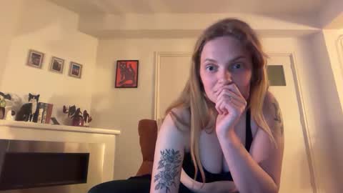 diamonddenisax online show from 18, 4, 2026