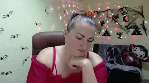 Snapshot of dianamgg chatting on 27, 10, 2025 Diana online show from 27, 10, 2025