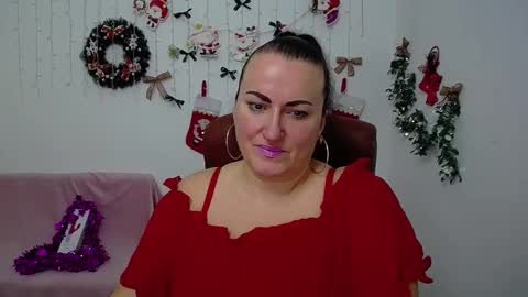 Snapshot of dianamgg chatting on 16, 12, 2025 Diana online show from 16, 12, 2025