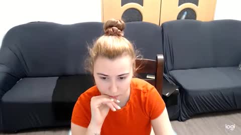 dianasmiey7 online show from 10, 1, 2025