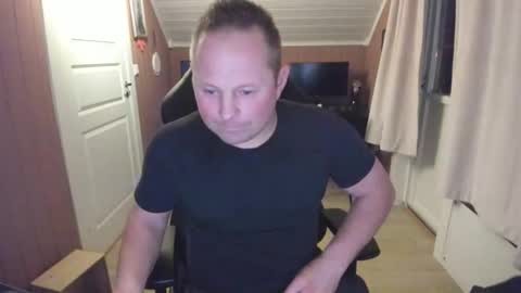 Snapshot of dibbick45 chatting on 28, 2, 2026 dibbick45 online show from 28, 2, 2026