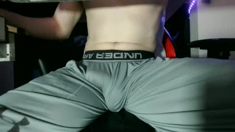 Dick And Muscle online show from 4, 8, 2026