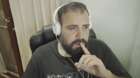 Snapshot of dicristalino chatting on 17, 12, 2025 Cristian Dipolino online show from 17, 12, 2025