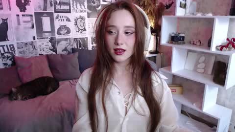 Hi im Alice 3 Im usualy online 03-10 or 17-21 UTC0 online show from 8, 10, 2025