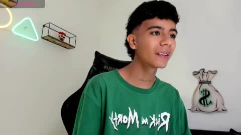 dikey_18 online show from 9, 2, 2025