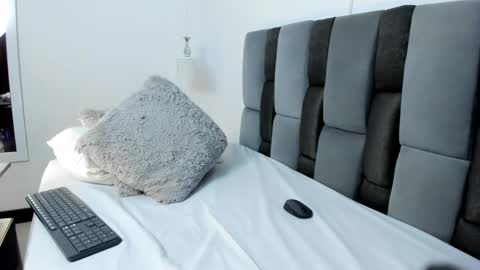 dikey_18 online show from 26, 2, 2025