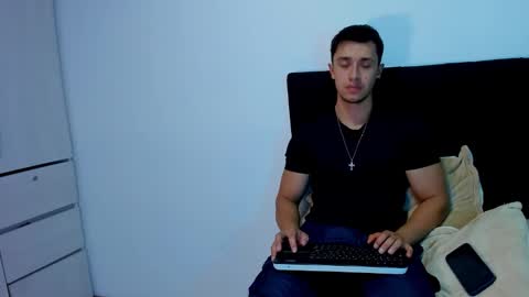 Dilan Coy online show from 7, 3, 2025