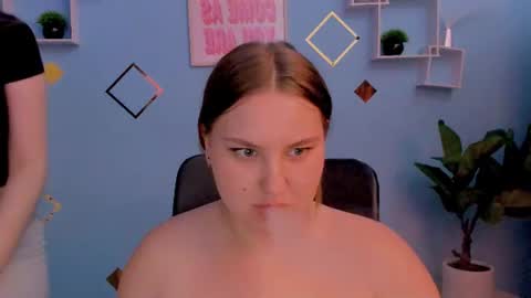 dina_bloom online show from 20, 7, 2026