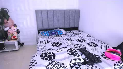 DINA online show from 25, 2, 2025