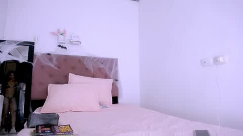 DINA online show from 13, 10, 2025