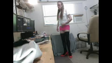 Snapshot of dinkdork094 chatting on 10, 7, 2026 Dinkdork just having a good time online show from 10, 7, 2026