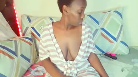 Snapshot of dinnydakrazx chatting on 14, 11, 2025 dinnydakrazx online show from 14, 11, 2025