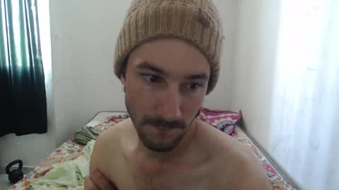 Snapshot of dioni_soe chatting on 5, 10, 2025 Henry online show from 5, 10, 2025