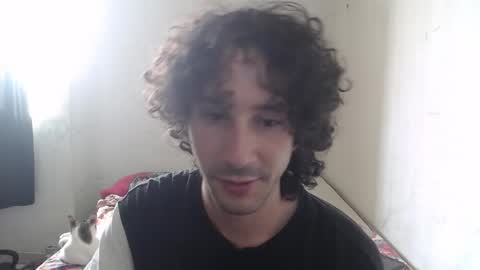 Snapshot of dioni_soe chatting on 17, 11, 2025 Henry online show from 17, 11, 2025