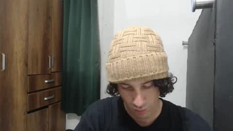 Snapshot of dioni_soe chatting on 24, 11, 2025 Henry online show from 24, 11, 2025