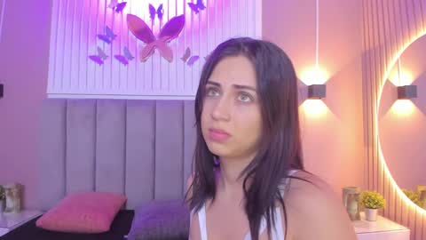 Cristal  online show from 25, 1, 2025