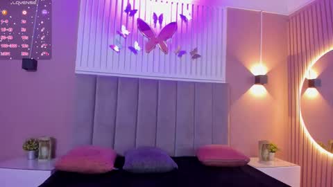 Cristal  online show from 2, 2, 2025