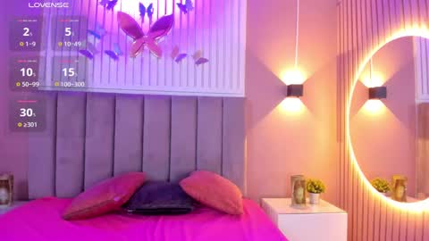 Cristal  online show from 15, 2, 2025