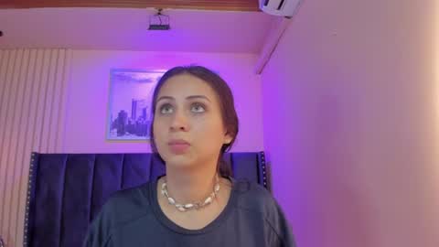 Snapshot of diosa_cristal chatting on 19, 6, 2026 Cristal online show from 19, 6, 2026