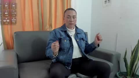 Snapshot of diosavera chatting on 4, 10, 2025 diosavera online show from 4, 10, 2025